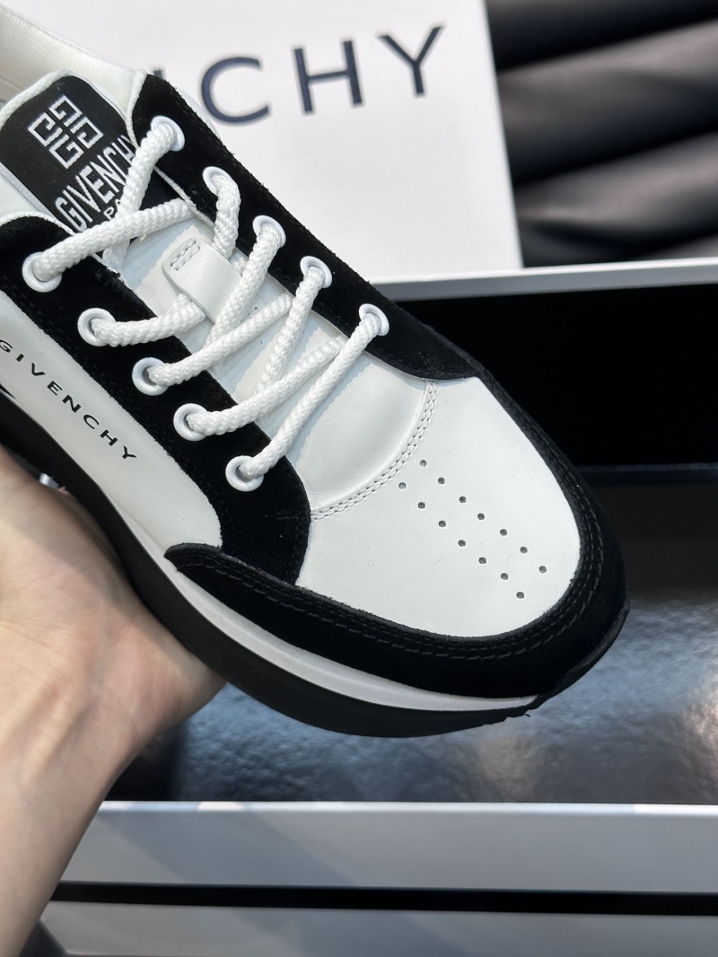 Givenchy Sneakers